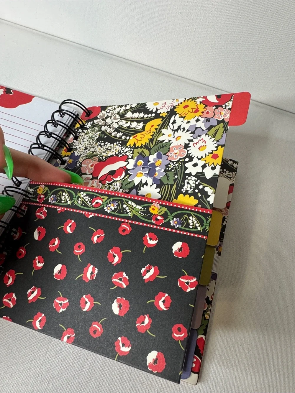 Vera Bradley organize style